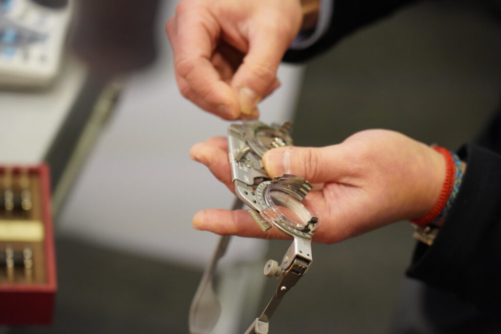 1級眼鏡作製技能士によるメガネフィッティング｜高松タナカヤ